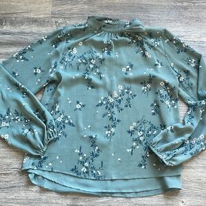 Gentle Fawn Women’s Sage Green and Navy Floral Blouse, size medium